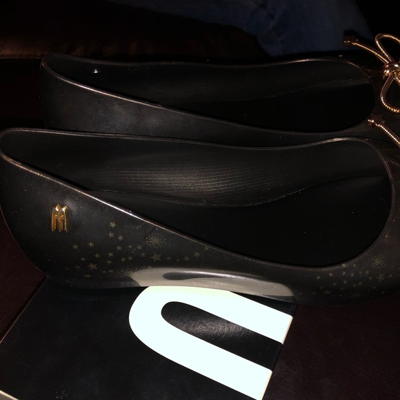 Brand New Mini Melissa - Picture 3 of 5